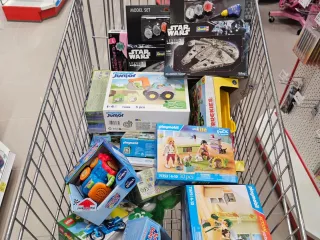 Weihnachtsgeschenke Kinderabteilung Krankenhaus Steyr 2025